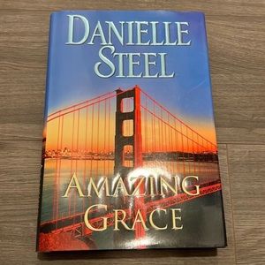 ⭐️3 for $20⭐️ Hardcover | Amazing Grace by Danielle Steel